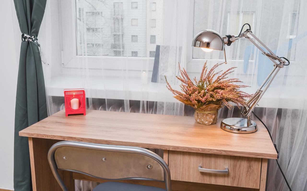 Sunshine Parkside Hideaway - 3 Bedroom - By Upstairs Краков Экстерьер фото