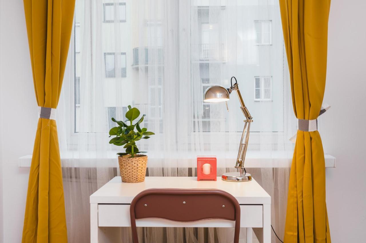 Sunshine Parkside Hideaway - 3 Bedroom - By Upstairs Краков Экстерьер фото