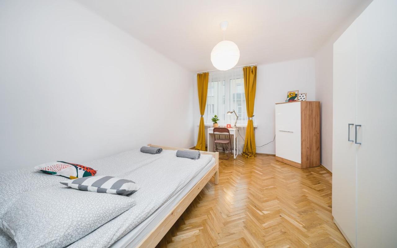 Sunshine Parkside Hideaway - 3 Bedroom - By Upstairs Краков Экстерьер фото